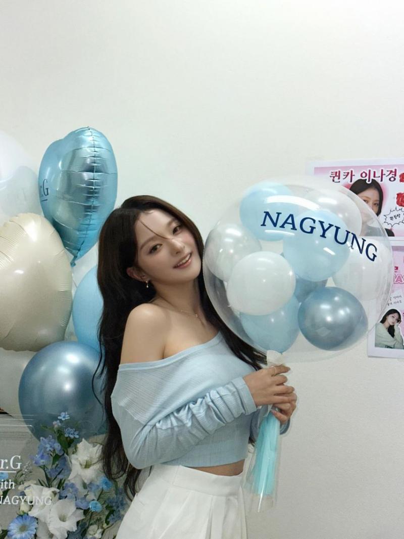 프로미스나인 이나경