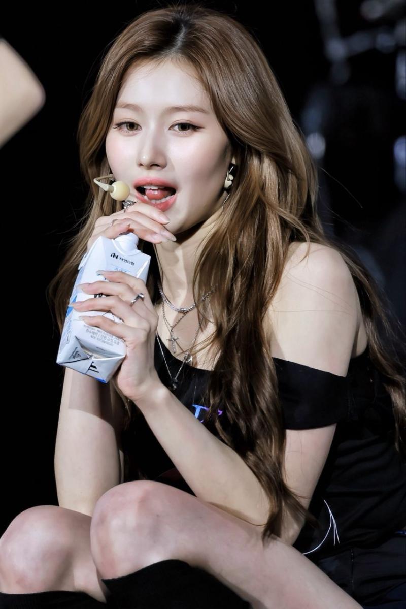 트와이스 사나