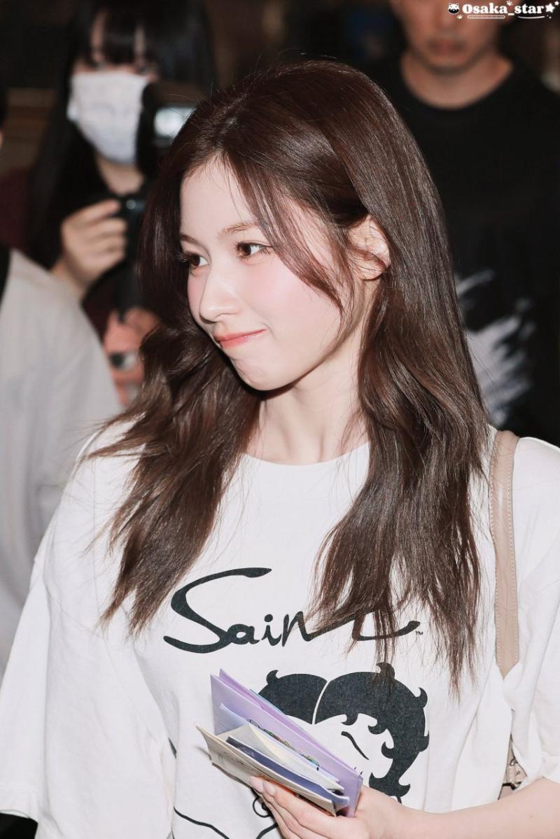 트와이스 사나