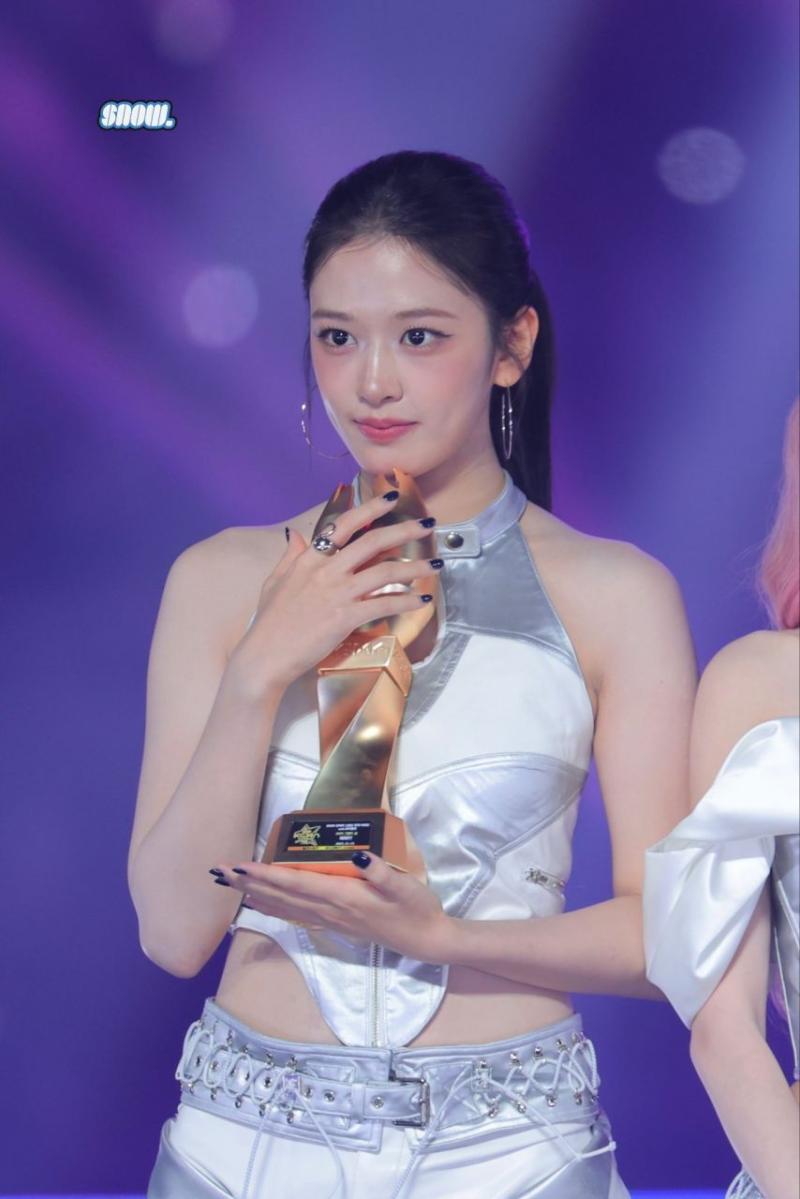 아이브 안유진