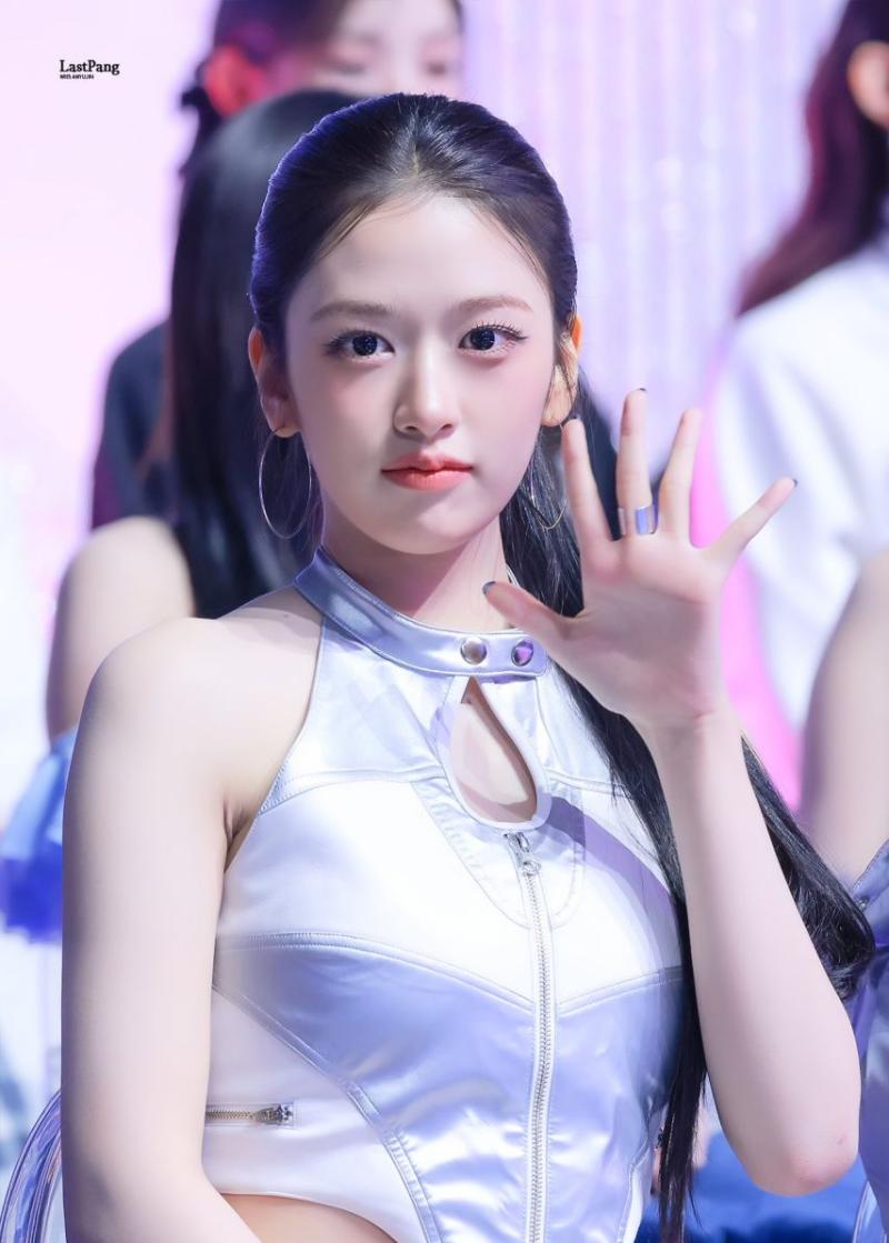 아이브 안유진