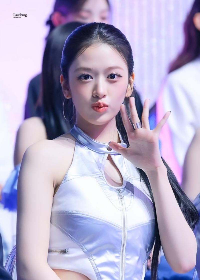 아이브 안유진