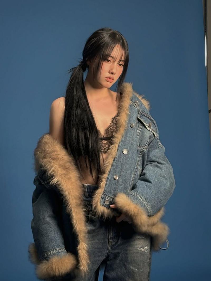 STAYC (스테이씨) 윤