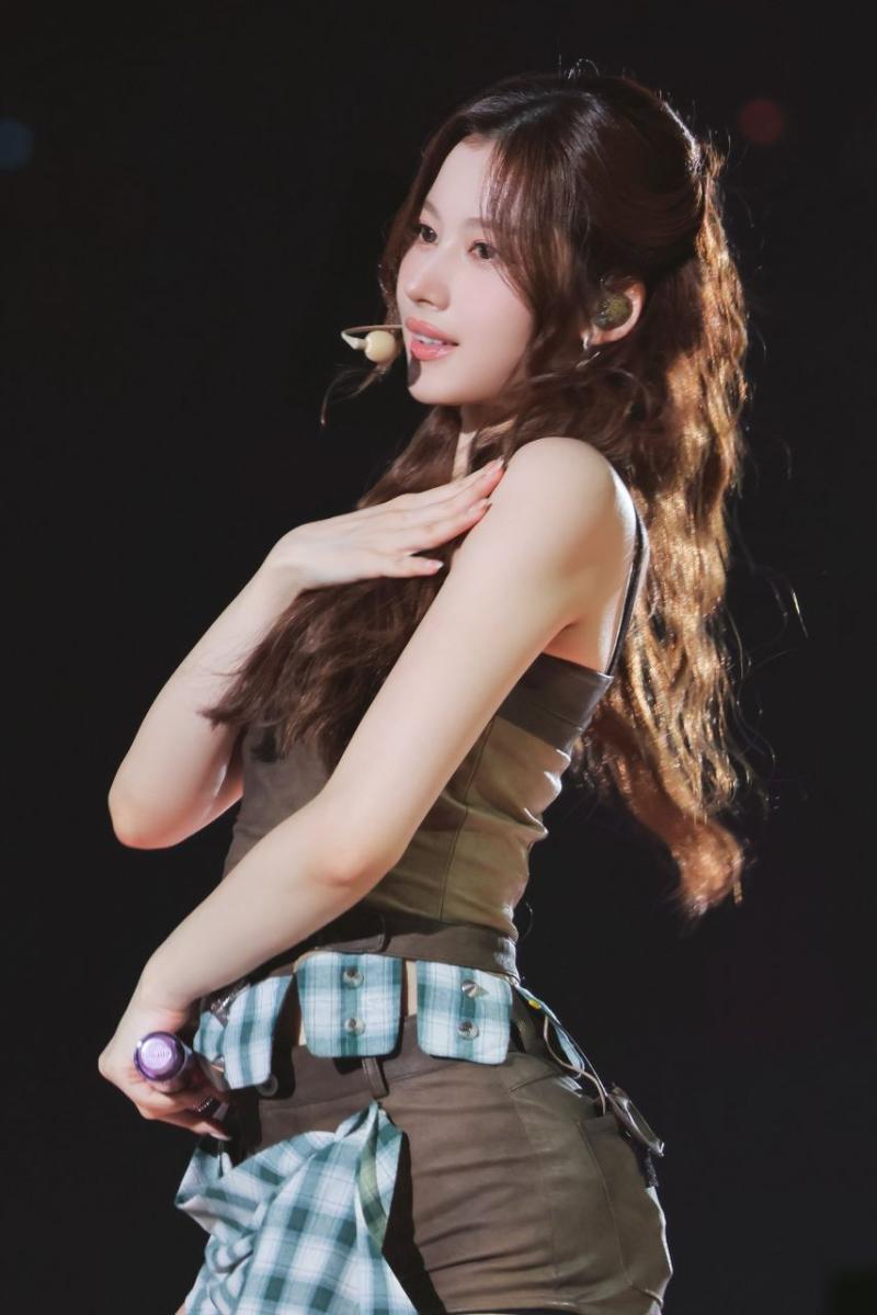 트와이스 사나