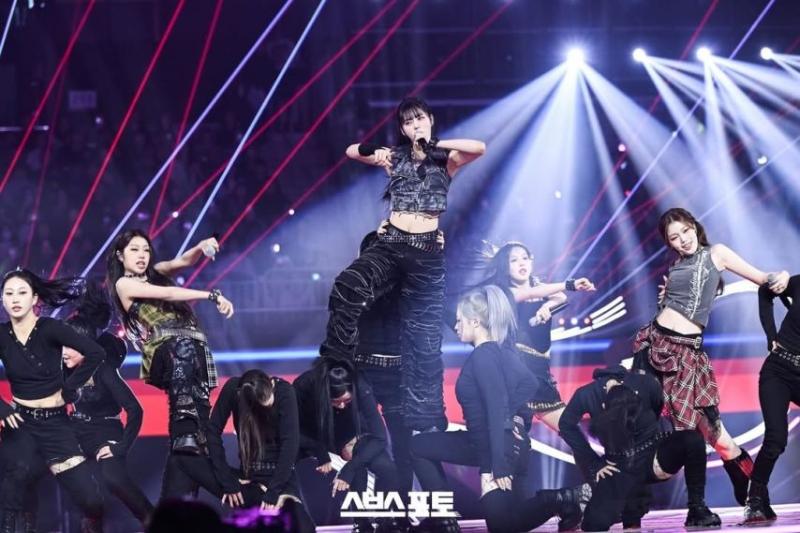 이즈나 가요대전 현장포터