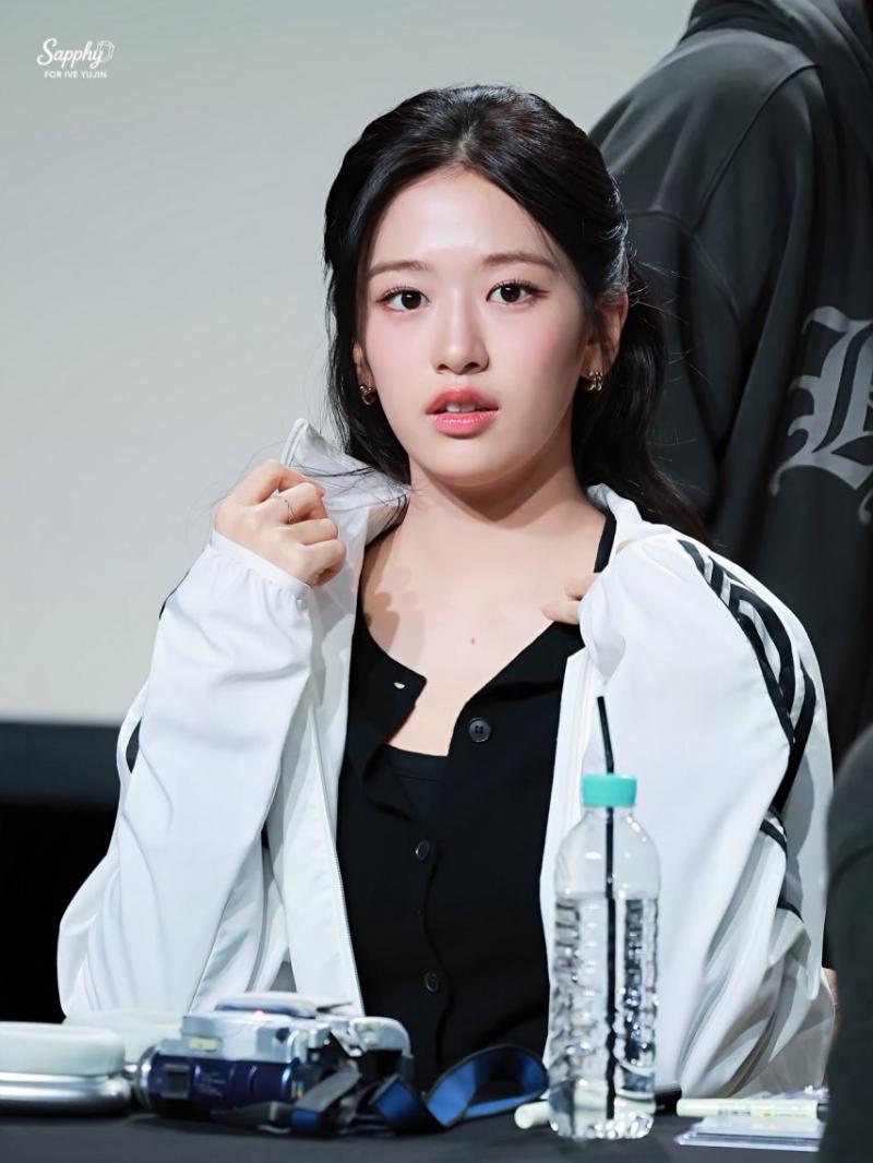 아이브 안유진