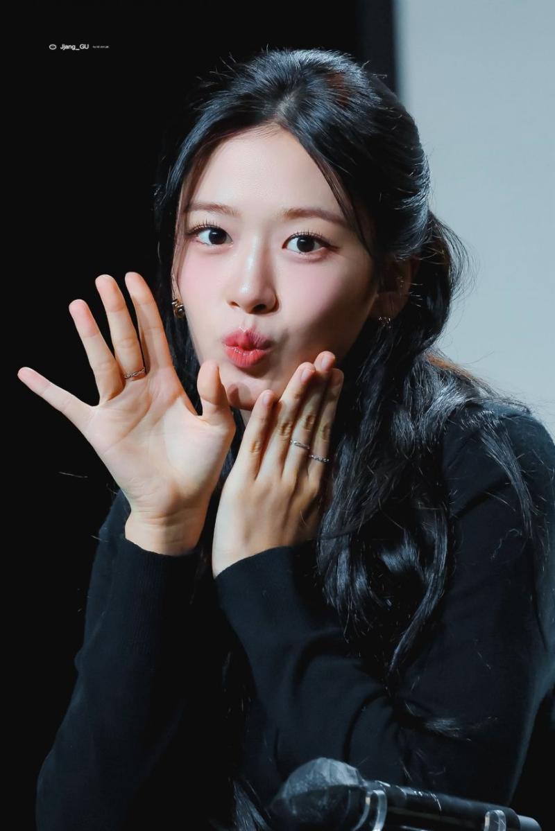 아이브 안유진