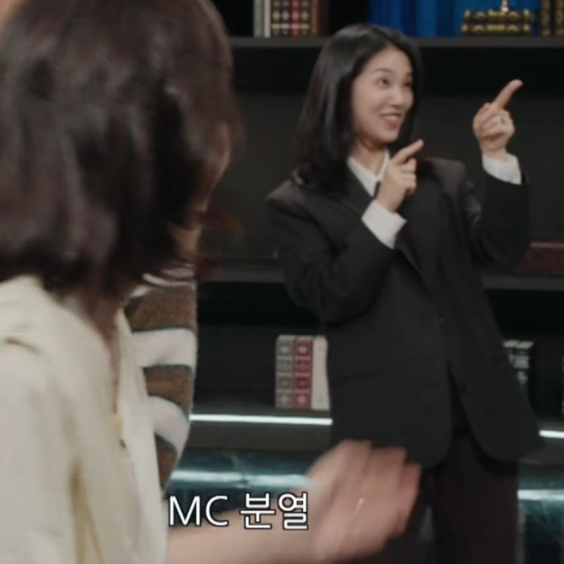 강지영 아나운서