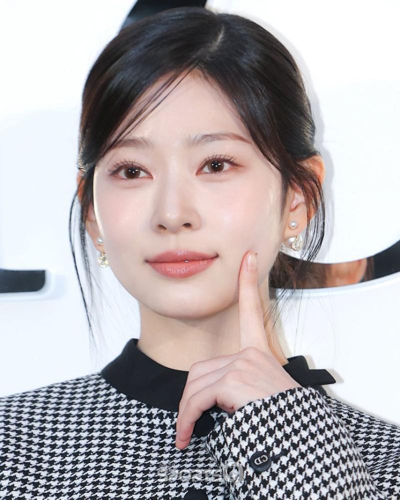 김민주 디올 행사 포토콜