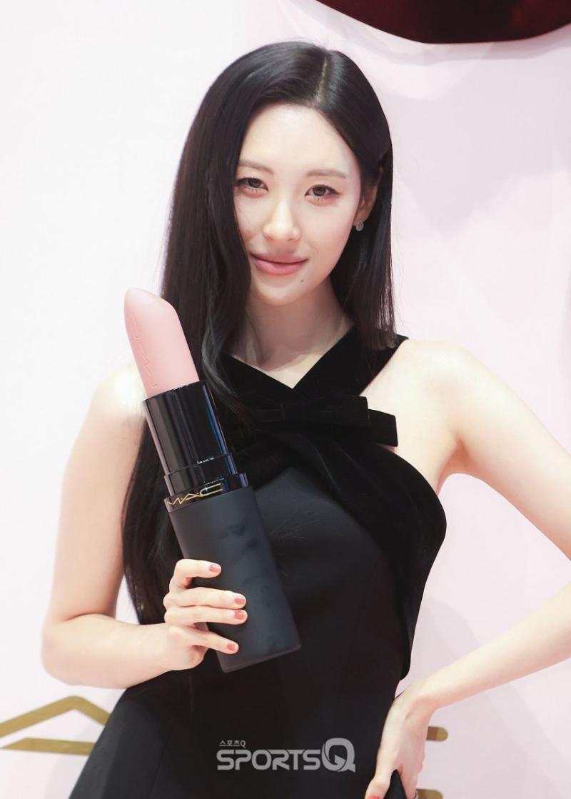 선미 260107 MAC Photowall