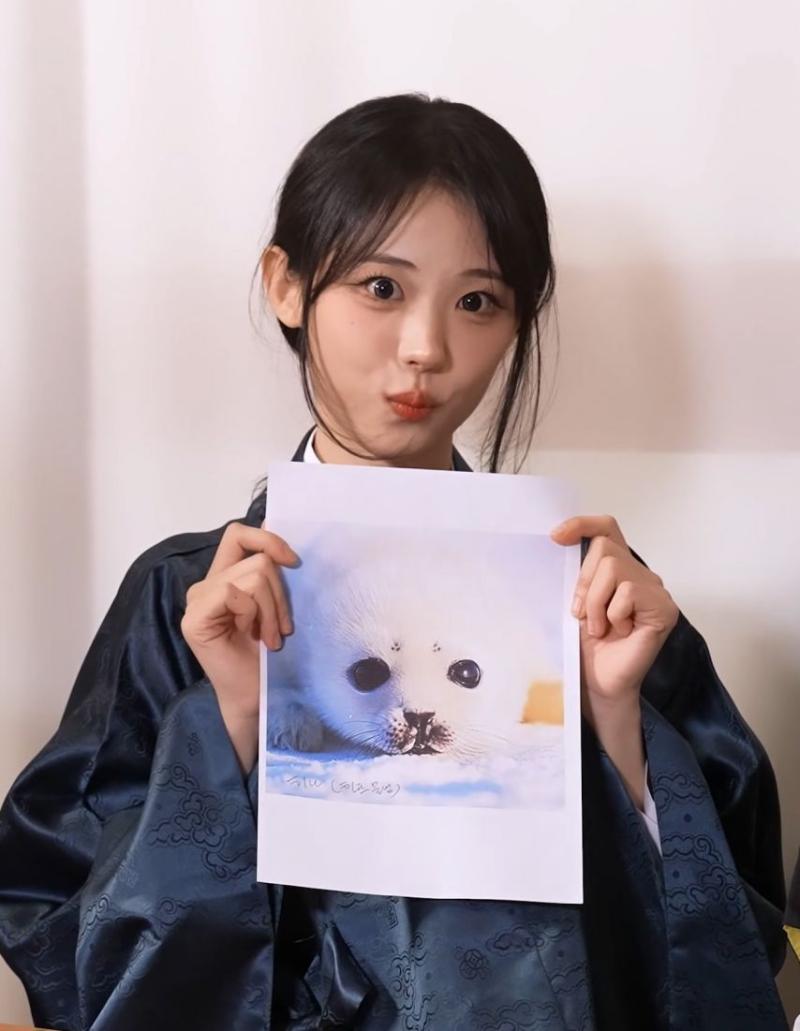 QWER 히나