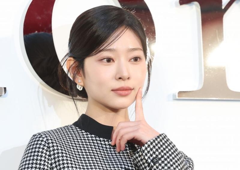 김민주  260107 Dior Photowall