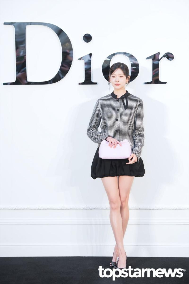 김민주  260107 Dior Photowall