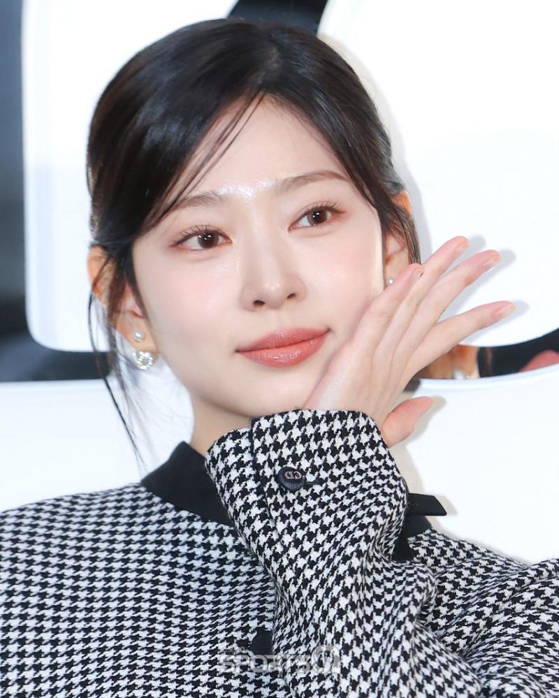 김민주  260107 Dior Photowall