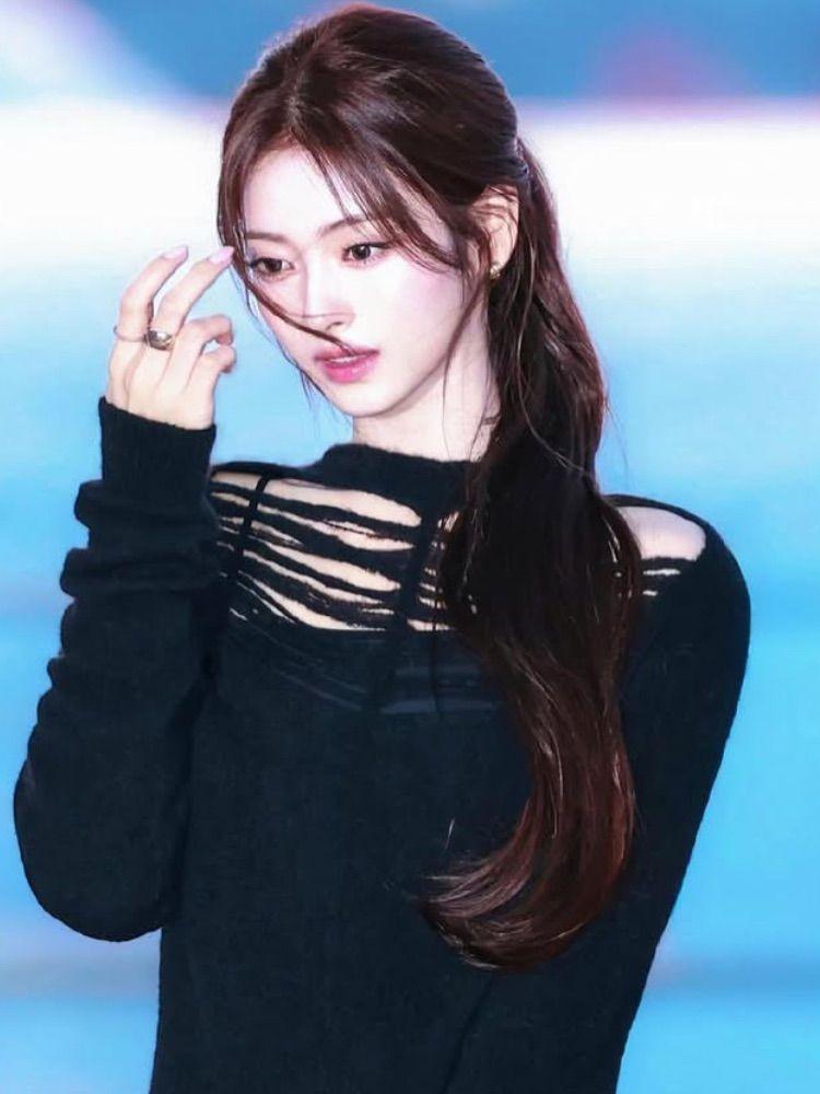 MEOVV (미야오) 안나