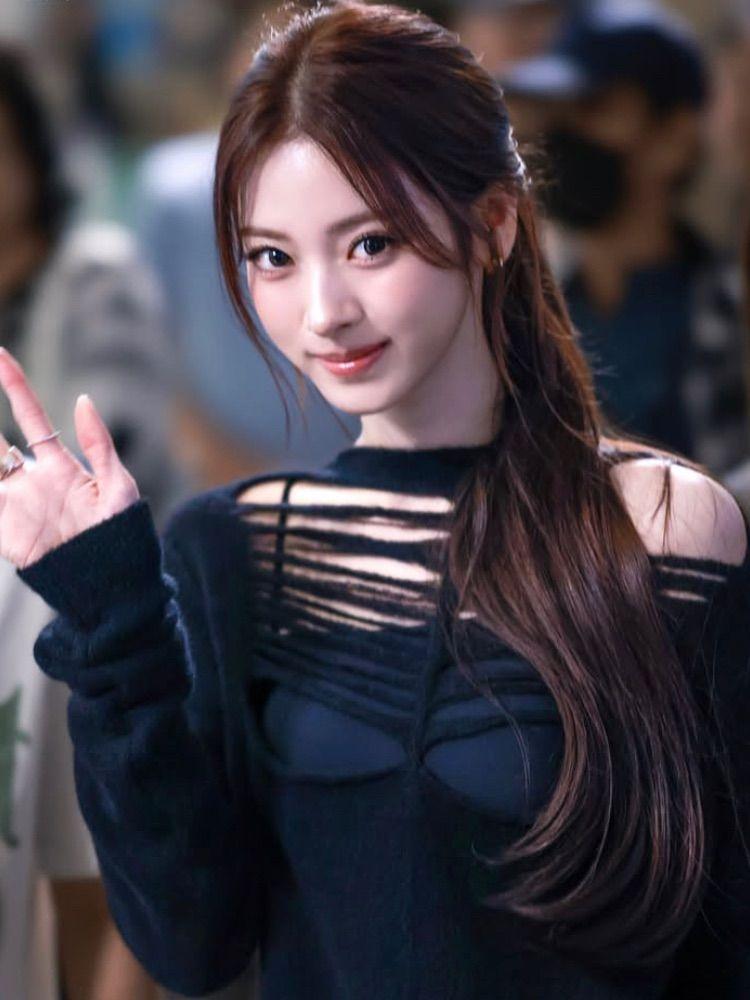 MEOVV (미야오) 안나