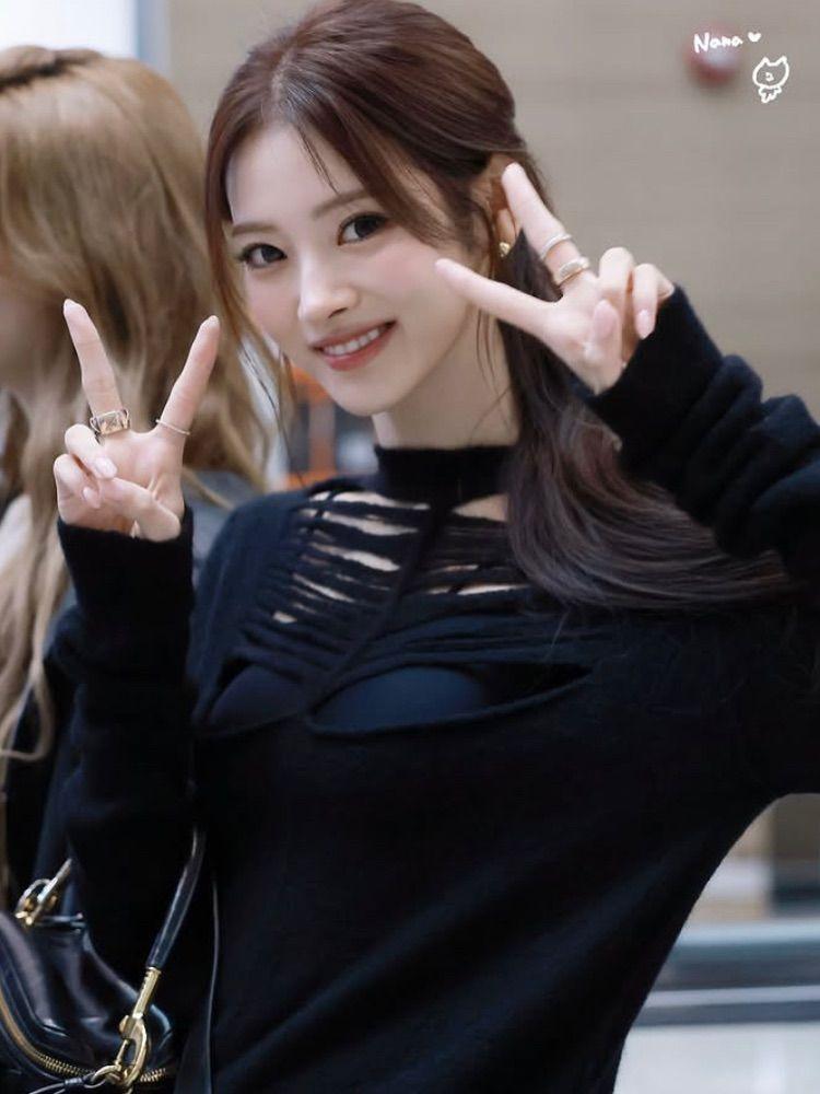 MEOVV (미야오) 안나