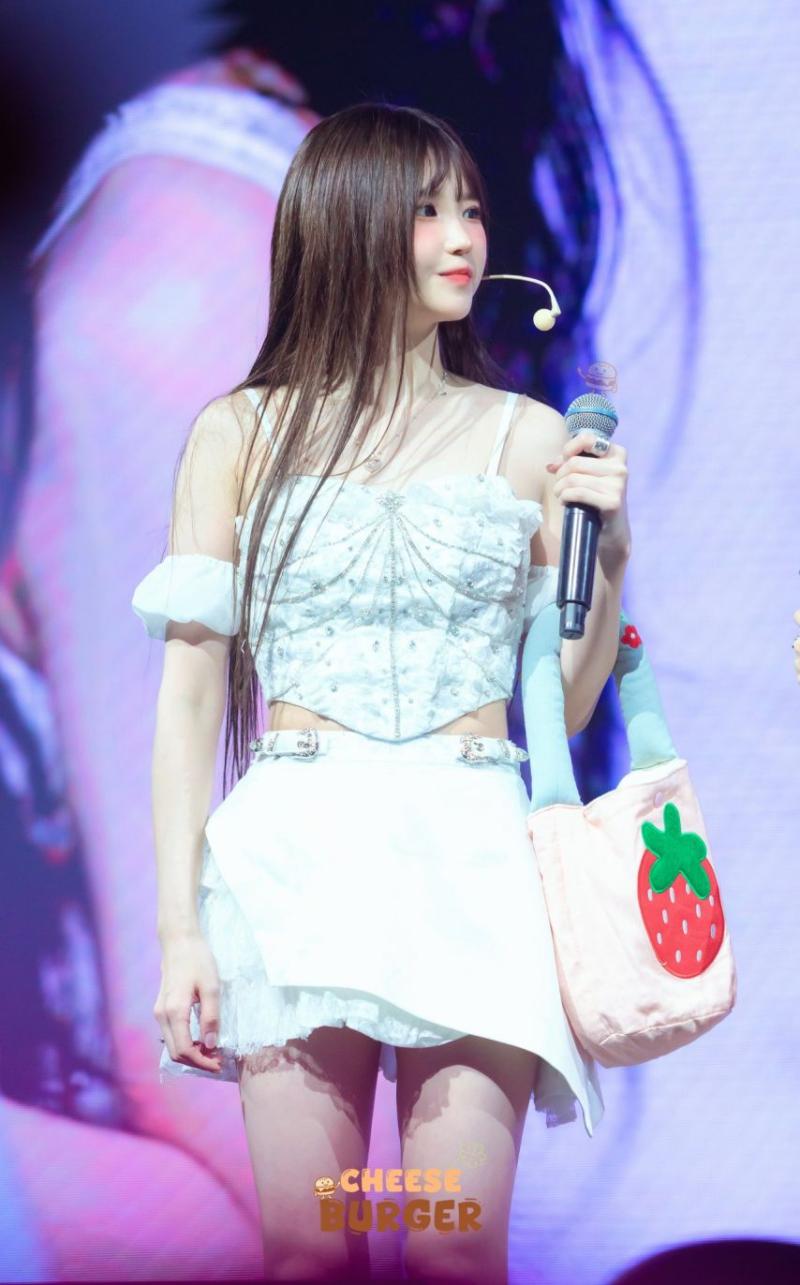 프로미스나인 송하영