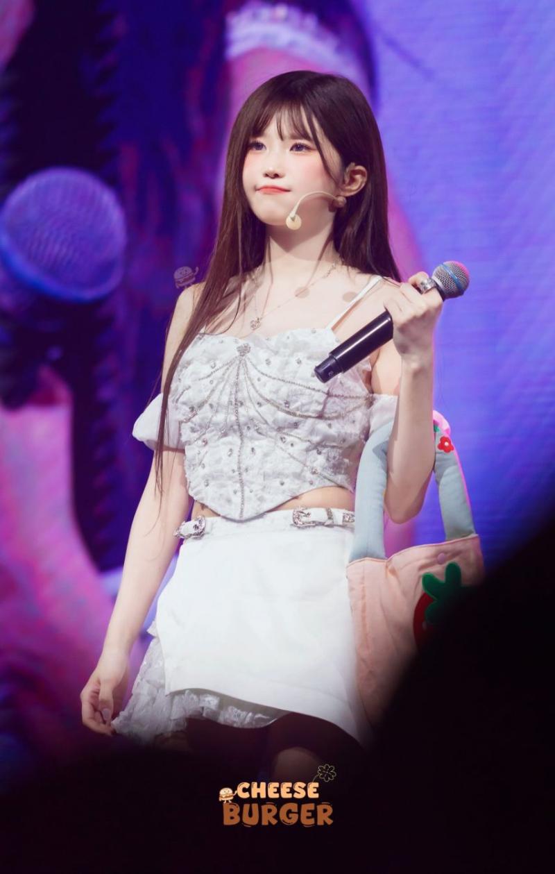 프로미스나인 송하영