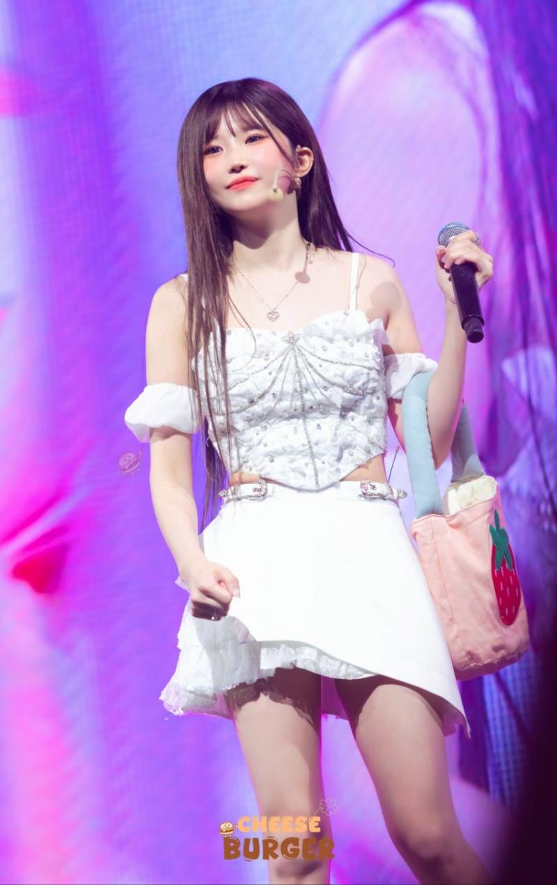 프로미스나인 송하영