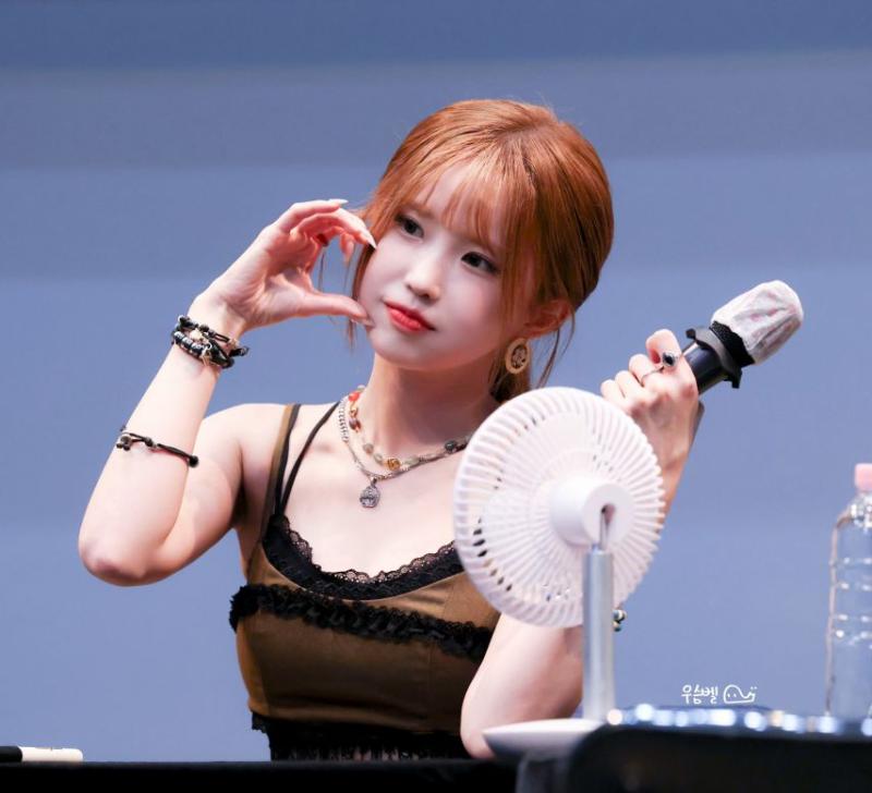 프로미스나인 송하영