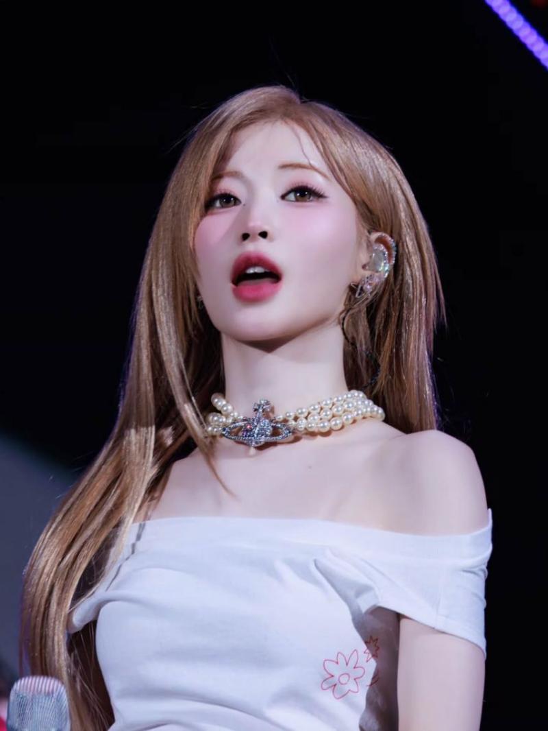 BABYMONSTER (베이비몬스터) 아사