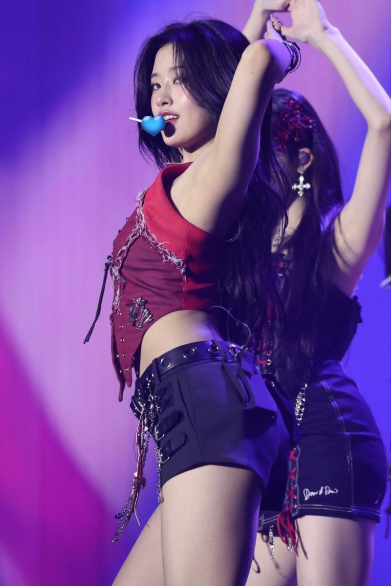 아이브 안유진