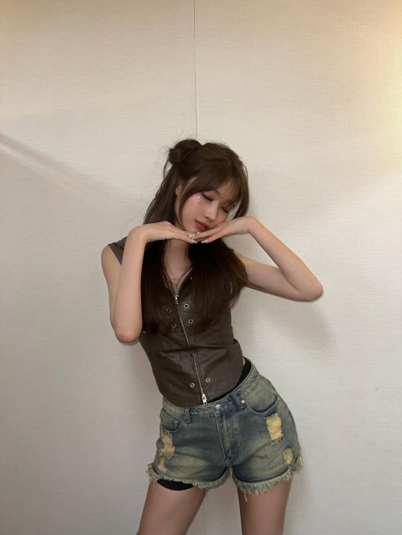 EVERGLOW (에버글로우) 시현