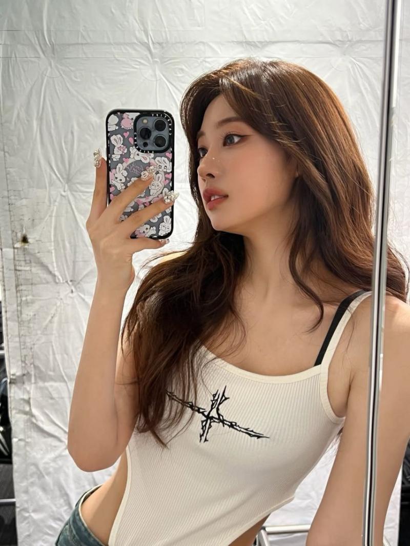 EVERGLOW (에버글로우) 시현