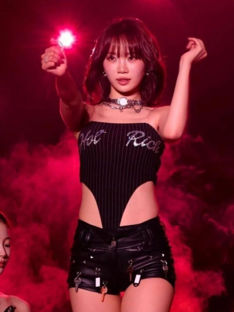 LE SSERAFIM (르세라핌) 김채원