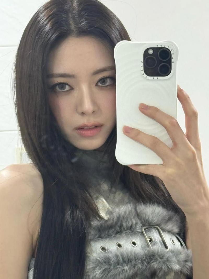 ITZY (있지) 유나