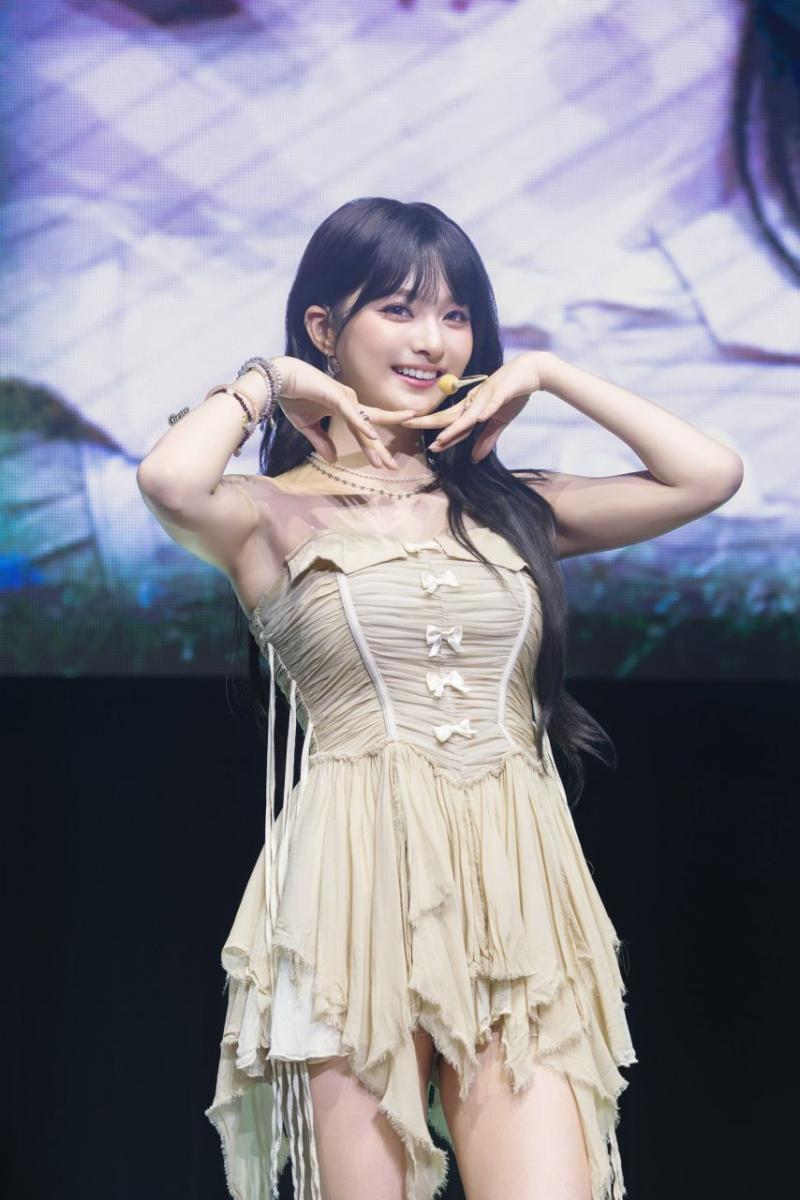 프로미스나인 이나경