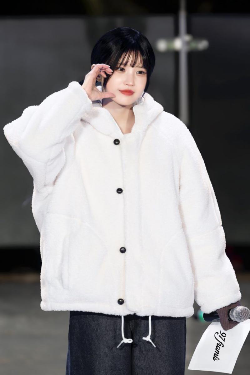 프로미스나인 송하영