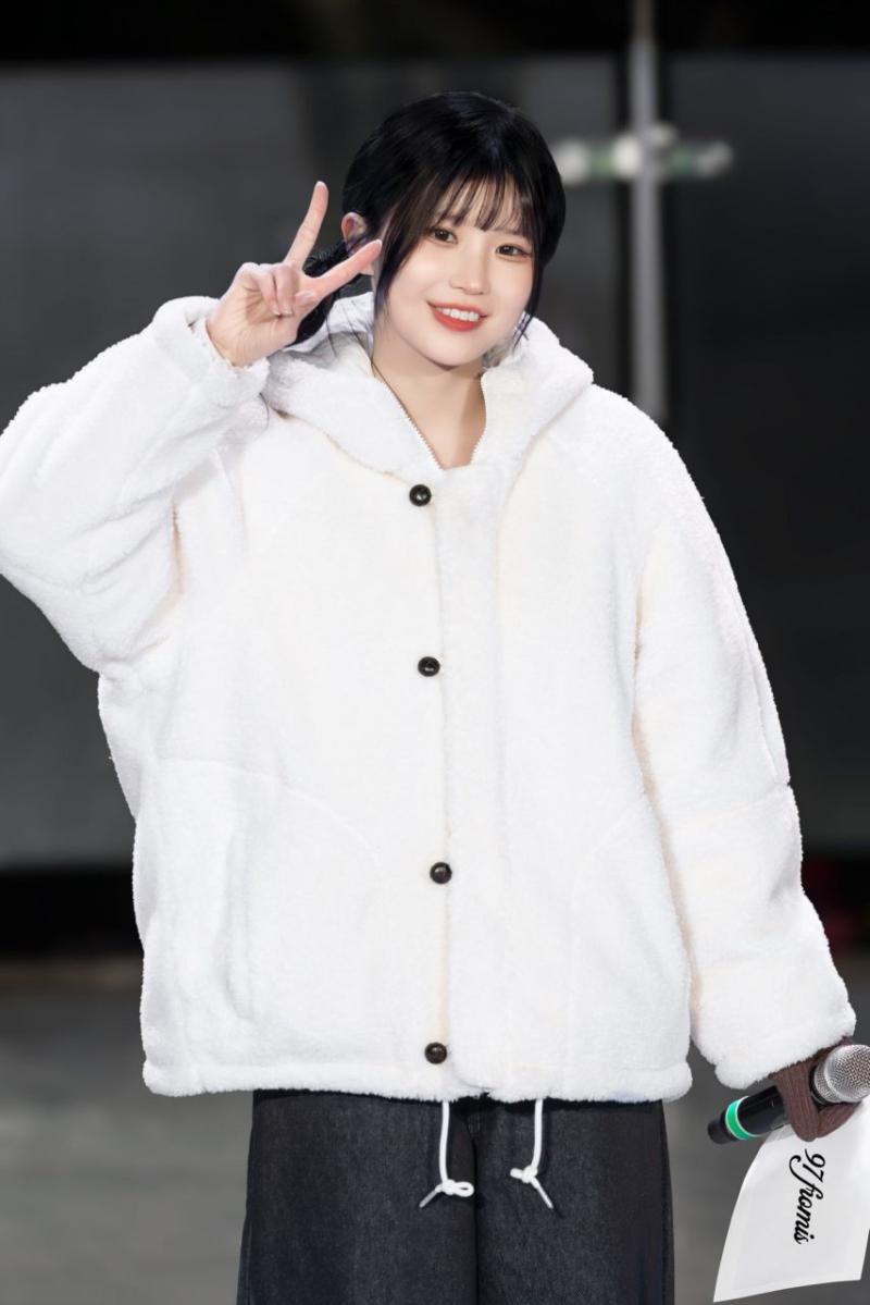 프로미스나인 송하영