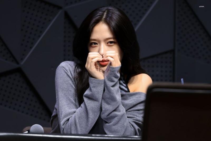 아이브 안유진