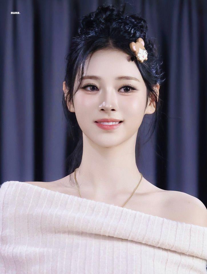 MEOVV (미야오) 안나
