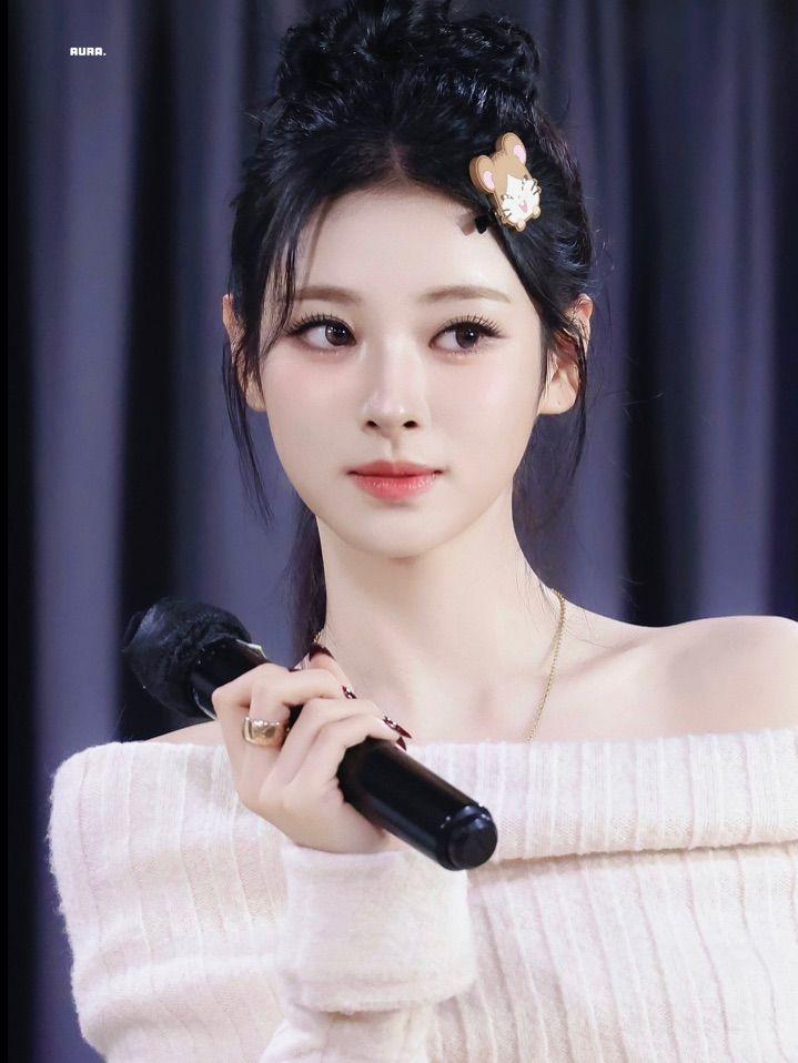 MEOVV (미야오) 안나