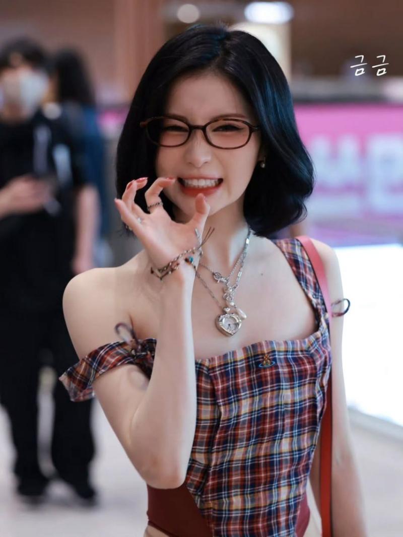 BABYMONSTER (베이비몬스터) 아사