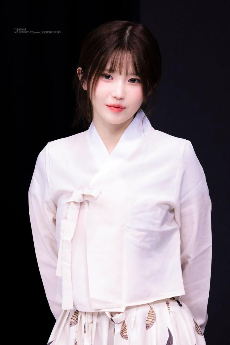 프로미스나인 송하영