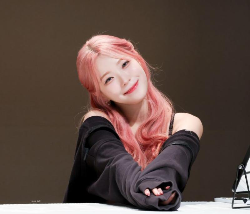 프로미스나인 백지헌