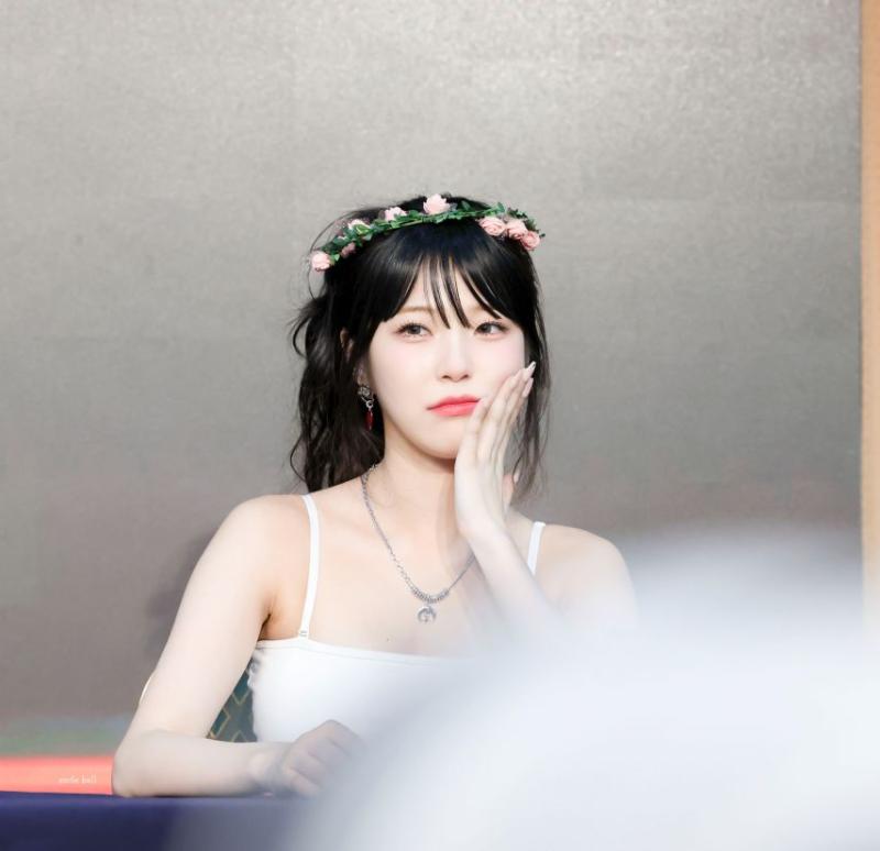 프로미스나인 백지헌