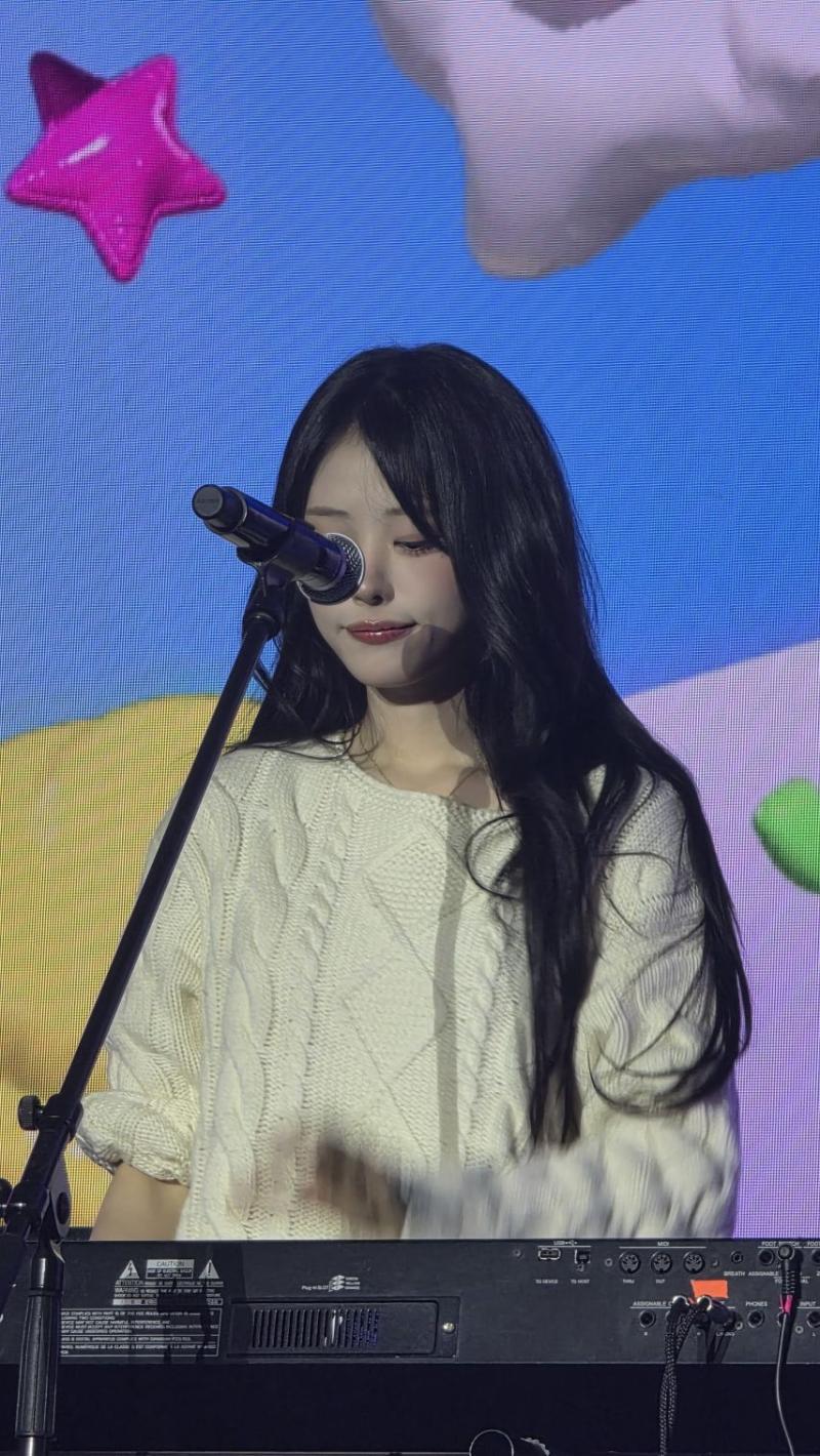 QWER 히나