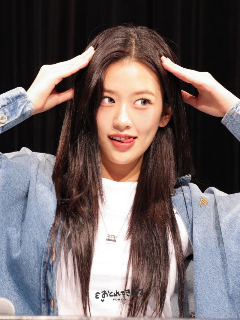 아이브 안유진