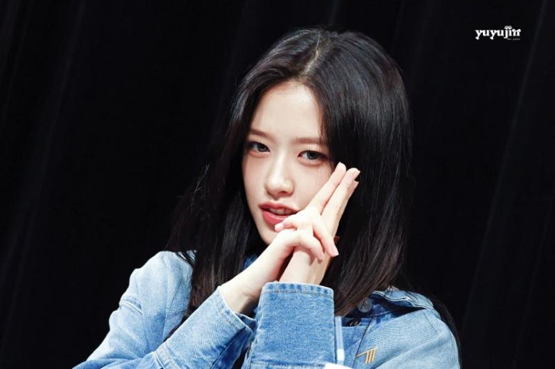 아이브 안유진