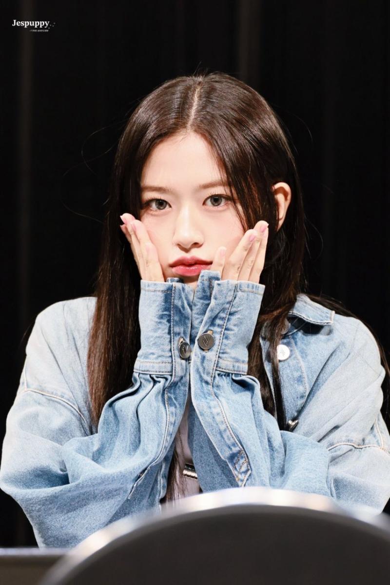 아이브 안유진