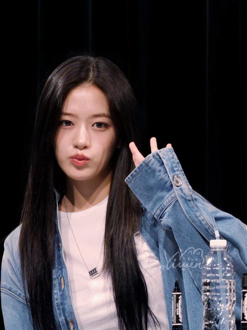 아이브 안유진