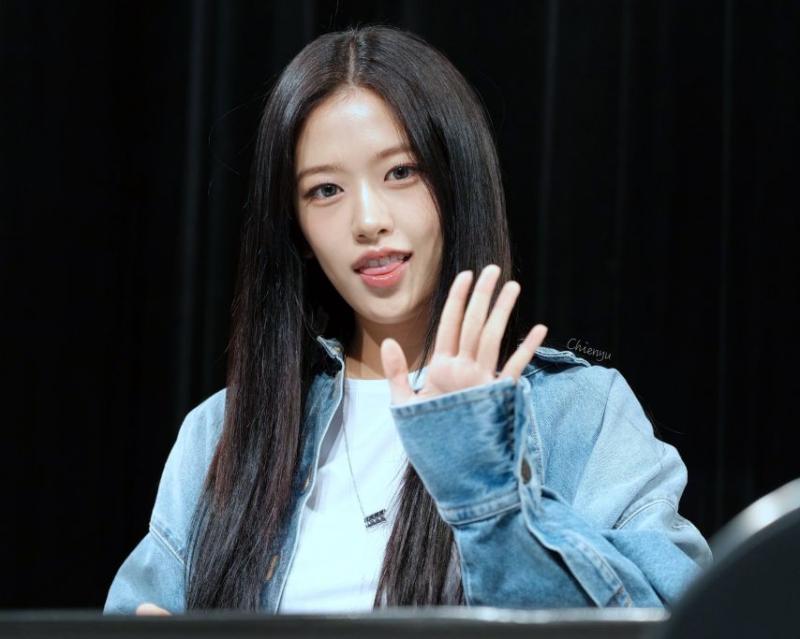 아이브 안유진