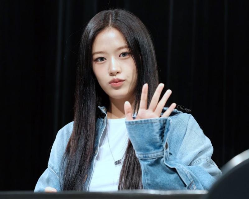 아이브 안유진