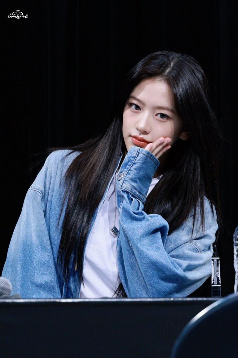 아이브 안유진