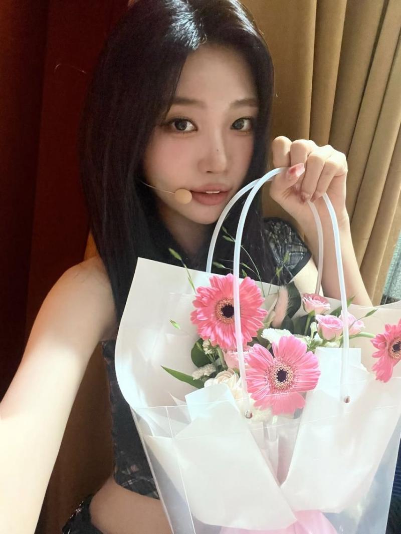 EVERGLOW (에버글로우) 시현